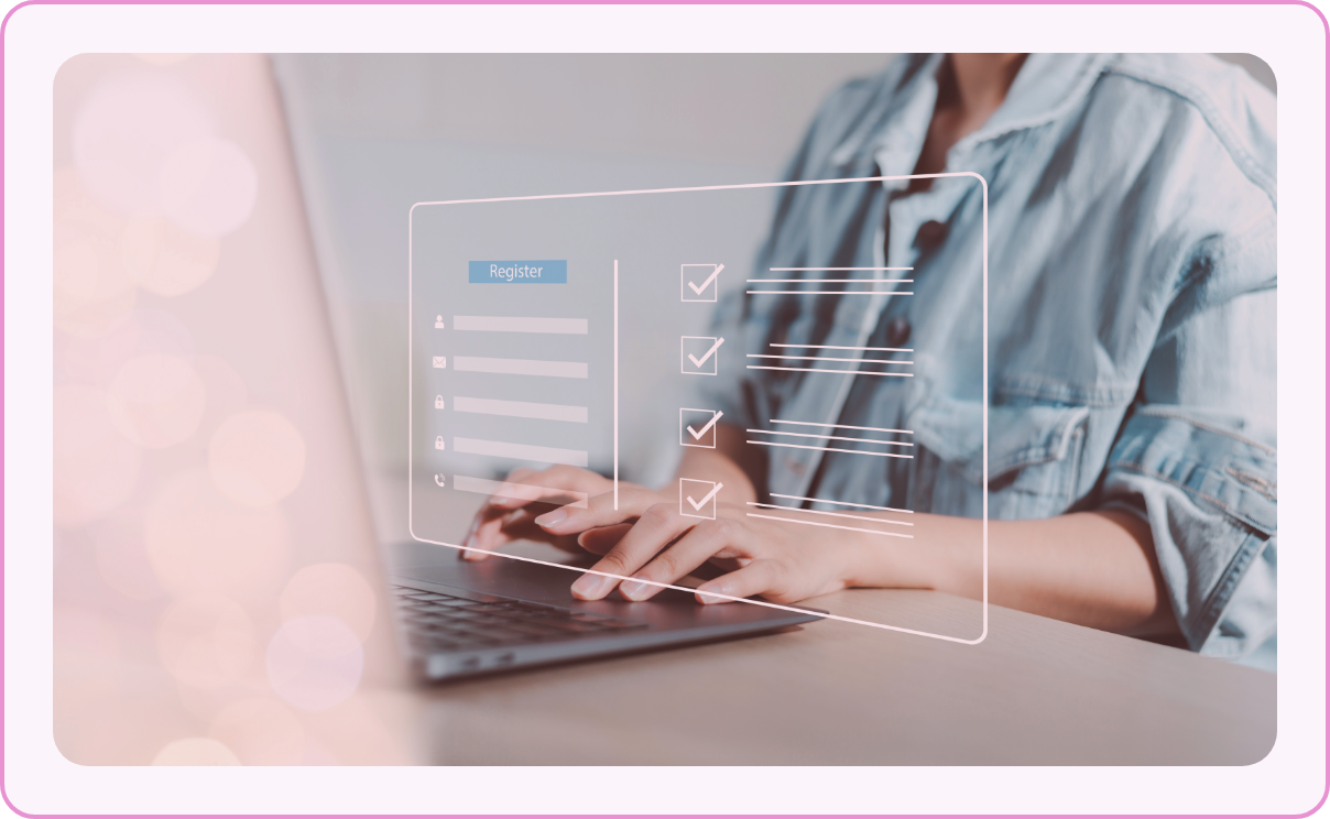 Imagem de mulher utilizando um notebook